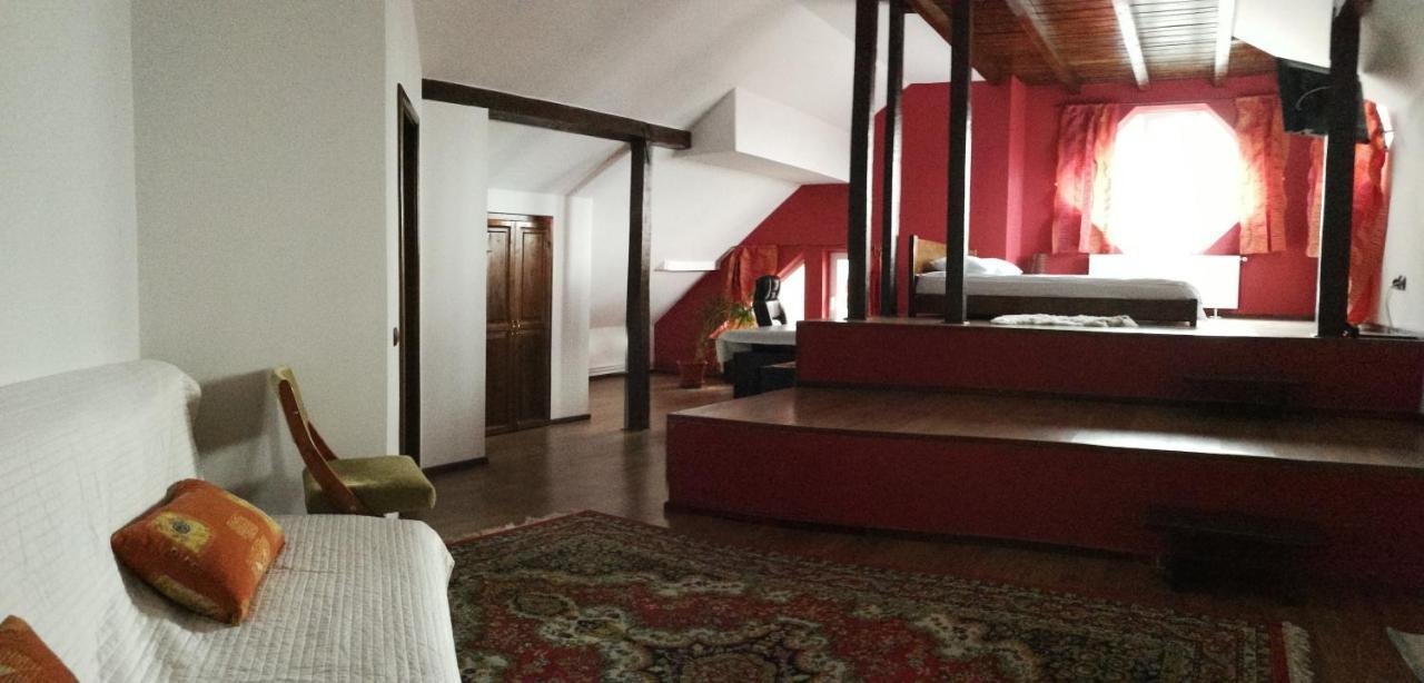 Pension Casa Contelui Râșnov Zewnętrze zdjęcie