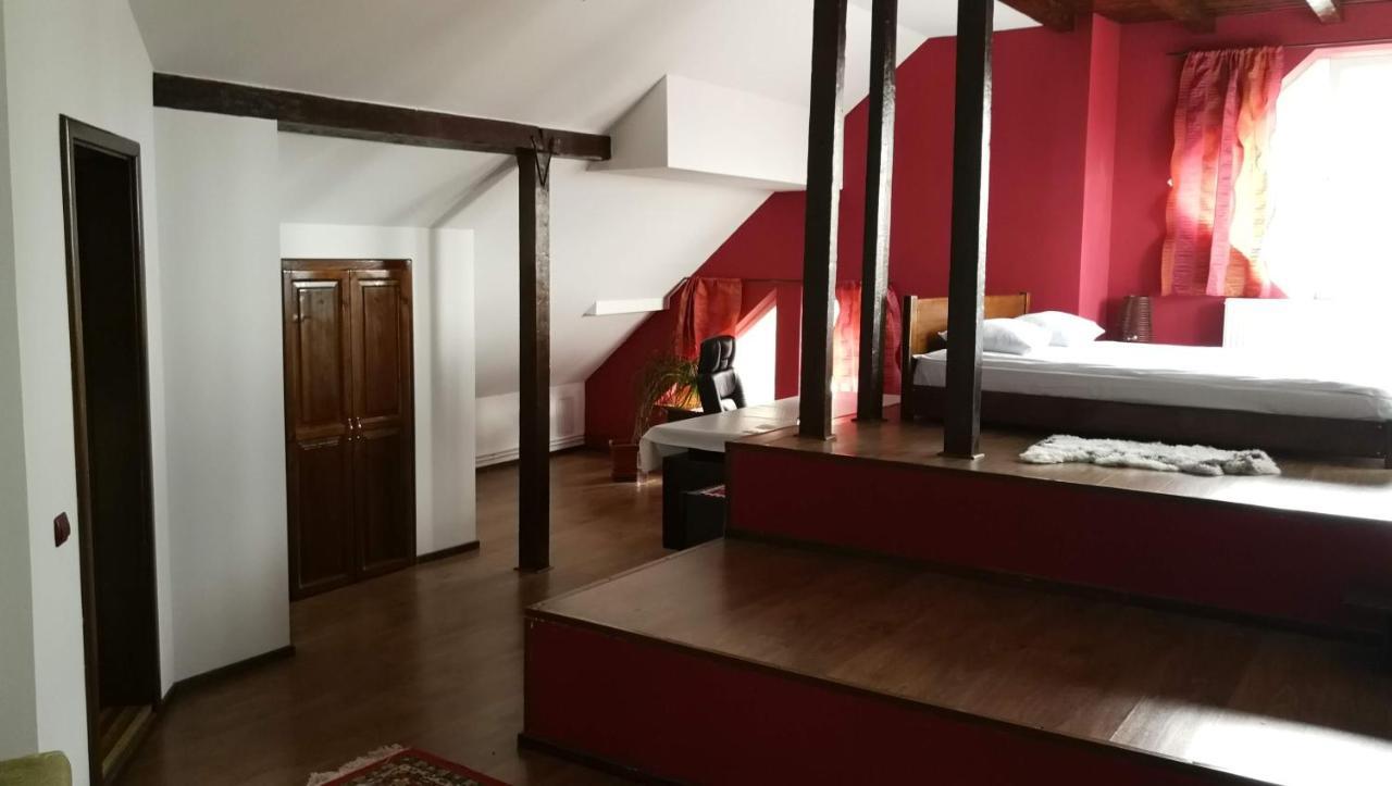 Pension Casa Contelui Râșnov Zewnętrze zdjęcie